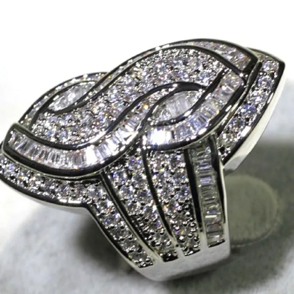 🎀Shimmering Geometrical Shape Crystal Ring - Picture 2 of 4